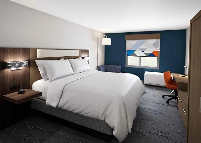 Express & West - Tolleson By Ihg Hotel