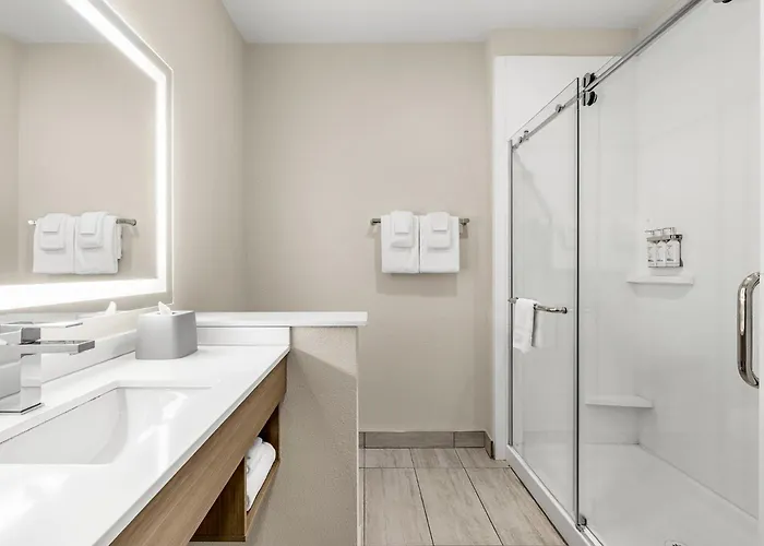 Hotel Express & West - Tolleson By Ihg Phoenix