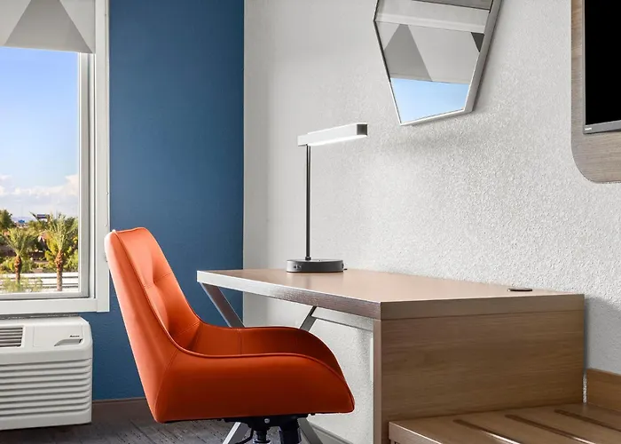 Hotel Express & West - Tolleson By Ihg