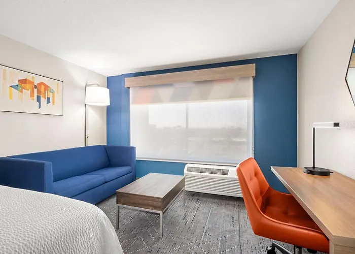 Express & West - Tolleson By Ihg Hotel