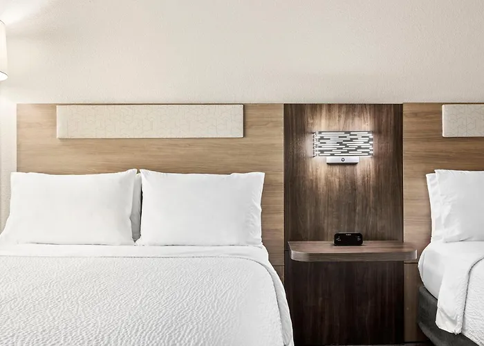 Express & West - Tolleson By Ihg Hotel Phoenix