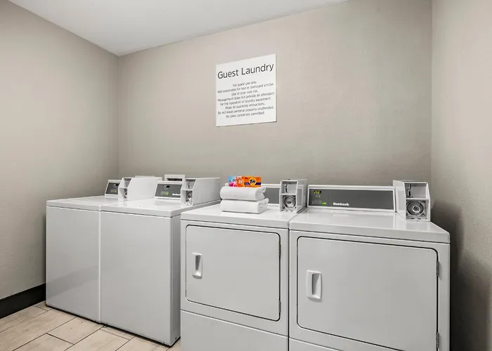 Express & West - Tolleson By Ihg Hotel 2*