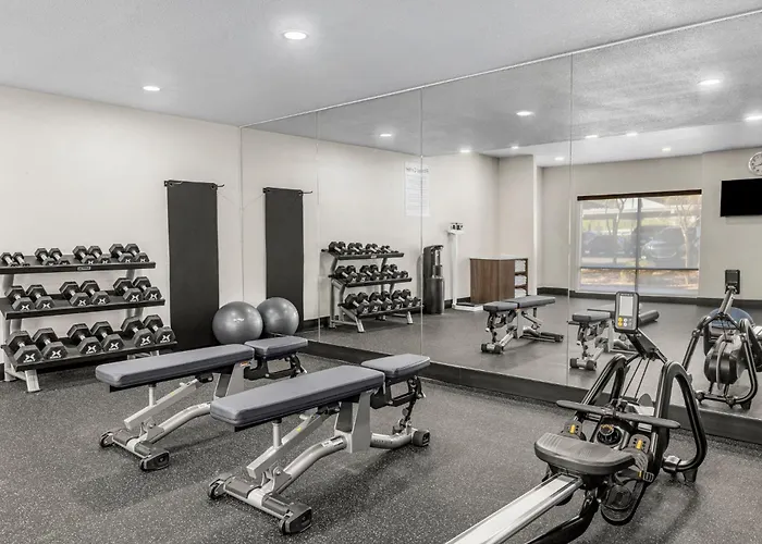 Express & West - Tolleson By Ihg 2*