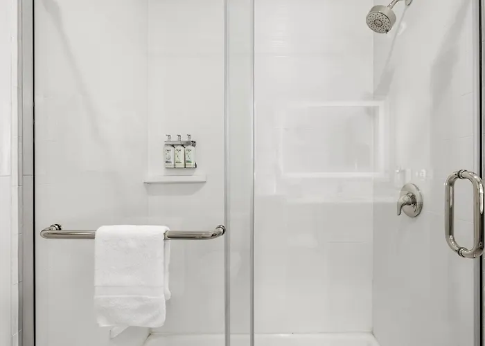 Express & West - Tolleson By Ihg