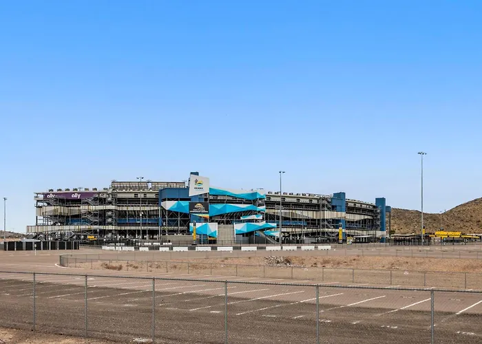 Hotel Express & West - Tolleson By Ihg 2*