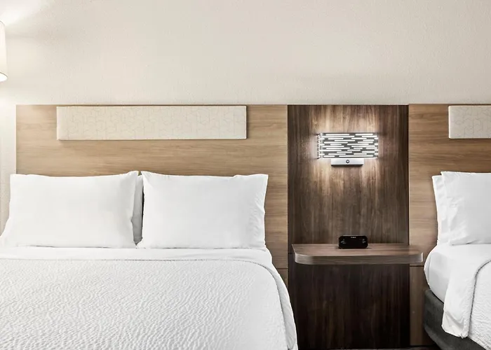 Express & West - Tolleson By Ihg 2* Phoenix